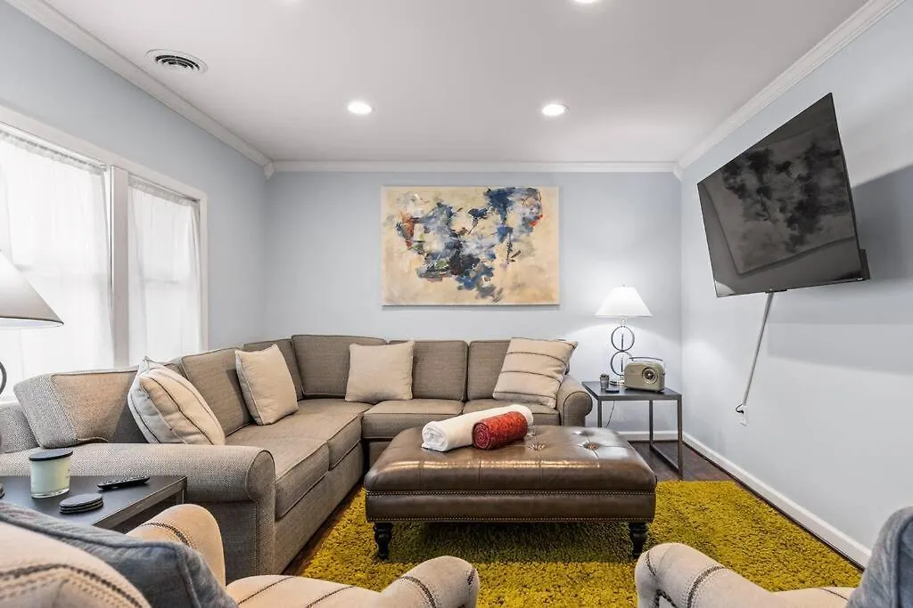 The Bamboo House! Dog-Friendly Home N Rva Sleeps 8 Richmond Holiday home